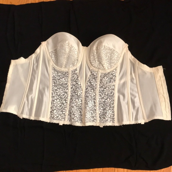 Lace bustier - Picture 2 of 3